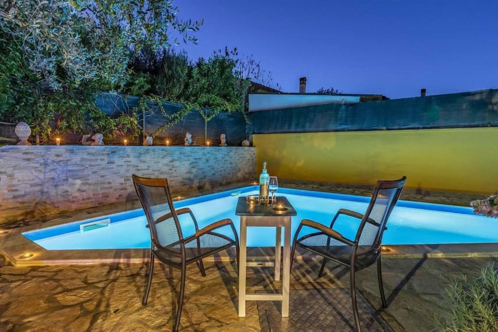Istriensonne 0179 - Villa Romantika Mit Pool Ližnjan Kültér fotó